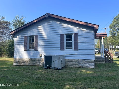 Tiny photo for 1106 Frank Campbell Rd, Jamestown, TN 38556 (MLS # 1355969)