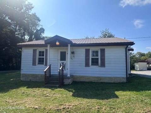 Tiny photo for 1106 Frank Campbell Rd, Jamestown, TN 38556 (MLS # 1355969)
