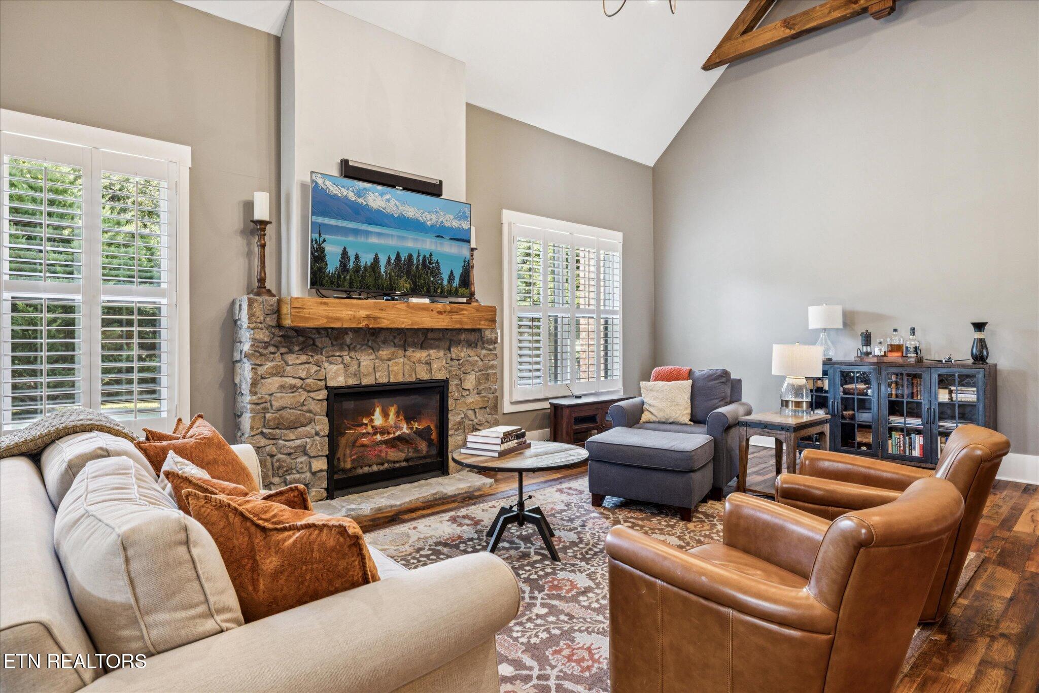 1623 Yachtsman Way