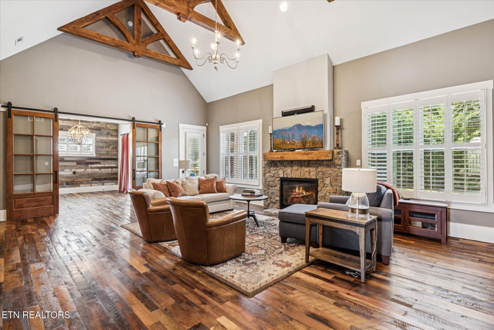 1623 Yachtsman Way