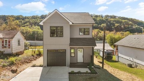 Photo of 2904 Helen Drive, Knoxville, TN 37918 (MLS # 1318967)
