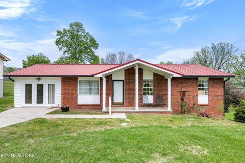 Photo of 311 Thelma Circle, Jacksboro, TN 37757 (MLS # 1337197)