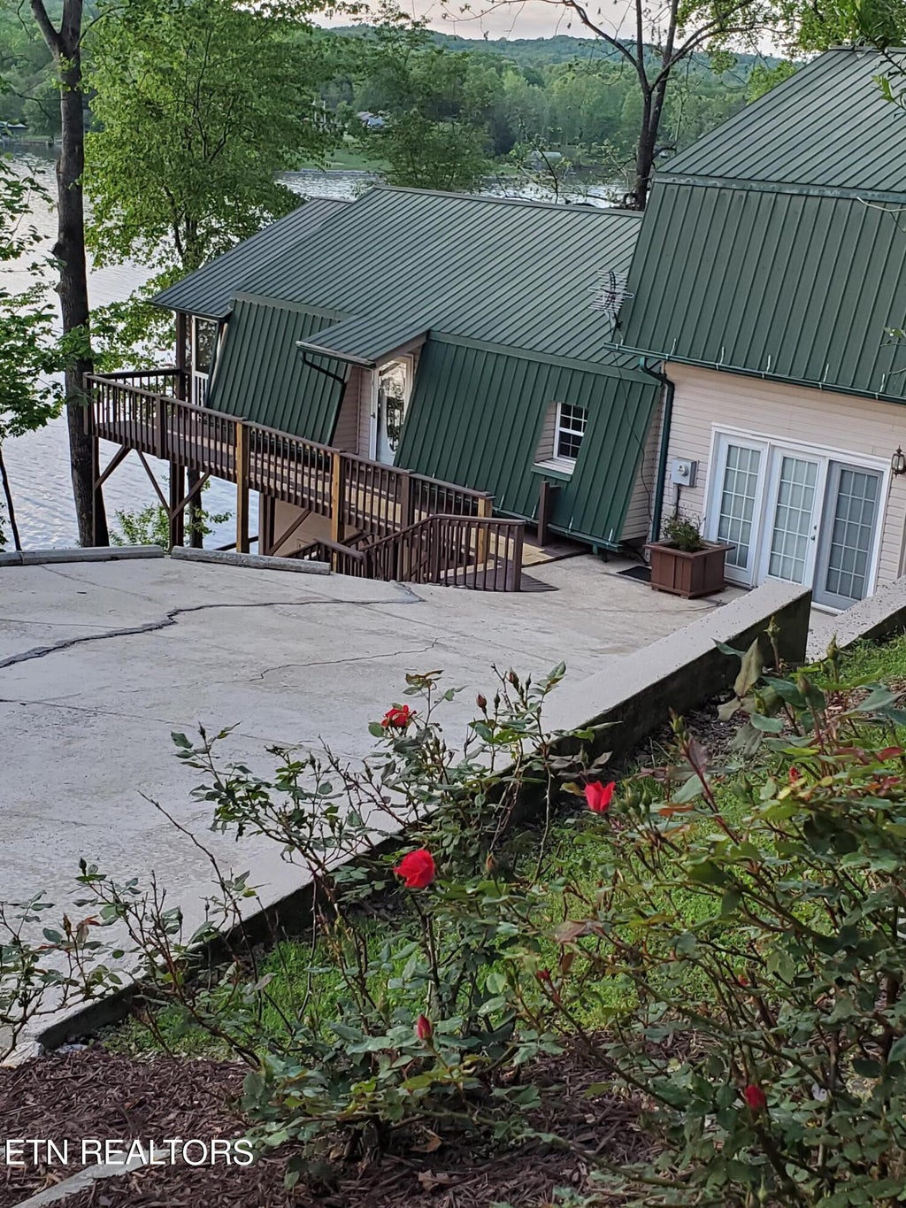 Photo of 1018 Buzzard Roost Rd, Spring City, TN 37381 (MLS # 1251825)