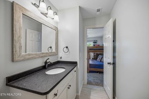 Tiny photo for 185 W Deer Village Lane #B, LaFollette, TN 37766 (MLS # 1339268)