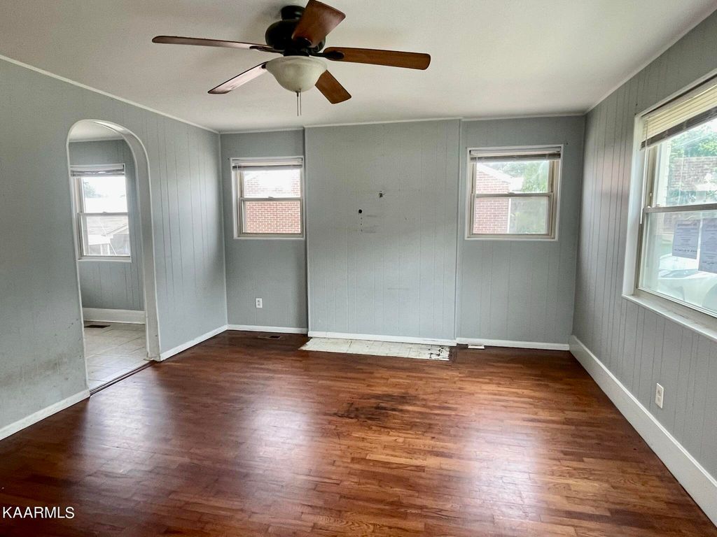 Photo of 334 Telford St, Alcoa, TN 37701 (MLS # 1236525)