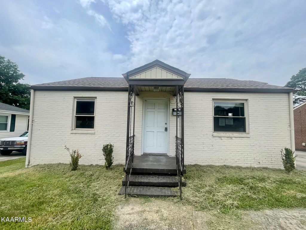 Photo of 334 Telford St, Alcoa, TN 37701 (MLS # 1236525)