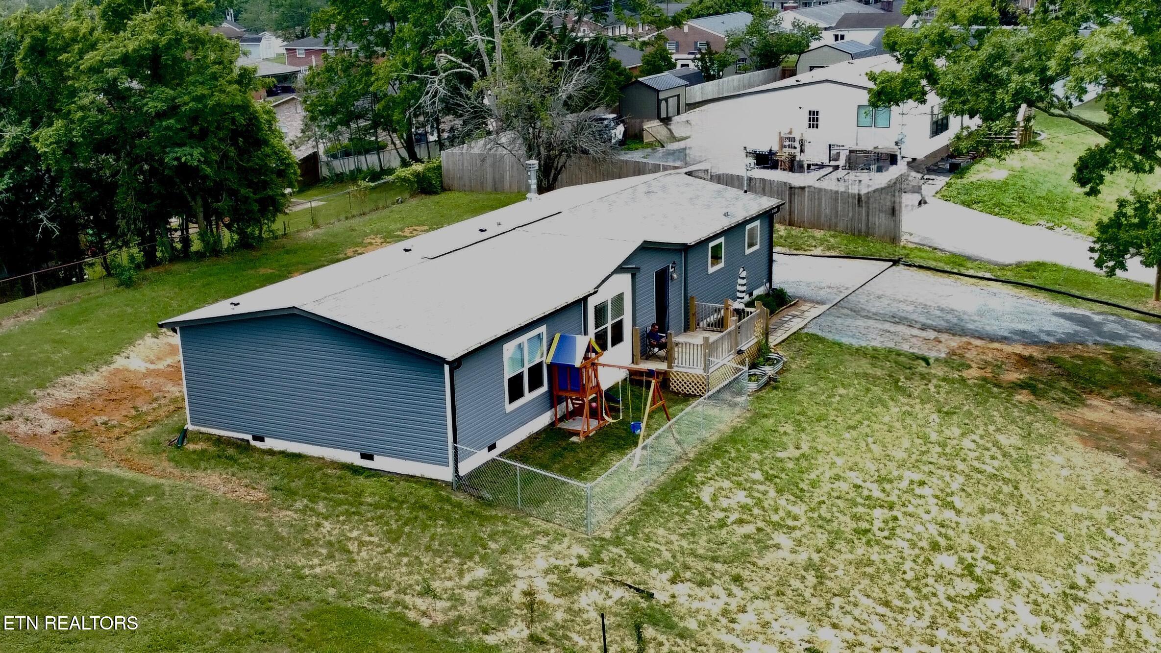 593 Summerville Rd