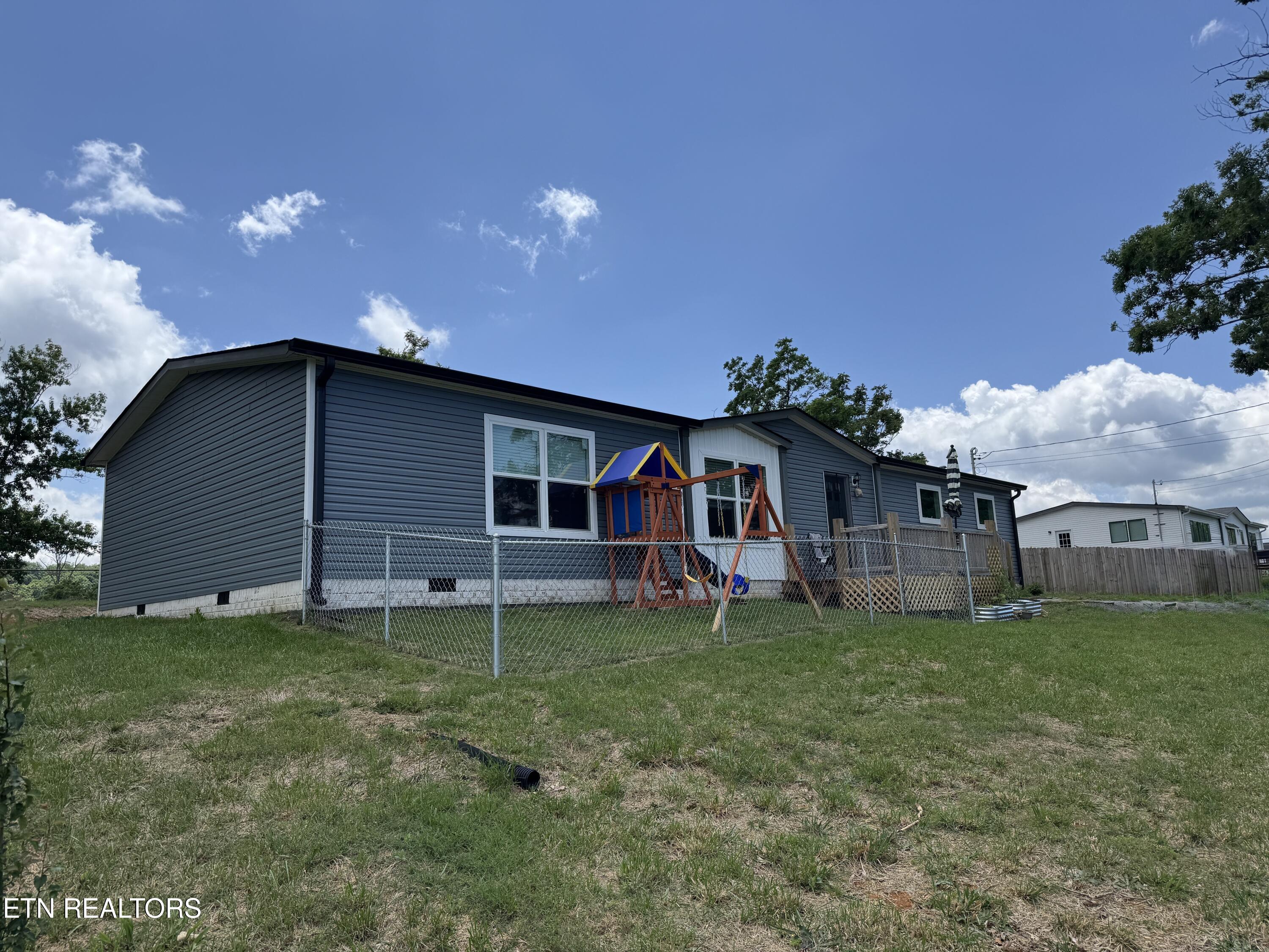 593 Summerville Rd