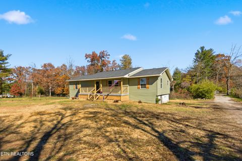 Photo of 37 Windy Acers Drive, Crossville, TN 38571 (MLS # 1320988)