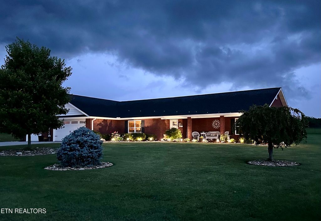 Photo of 1045 Southwind Circle, Dandridge, TN 37725 (MLS # 1304731)