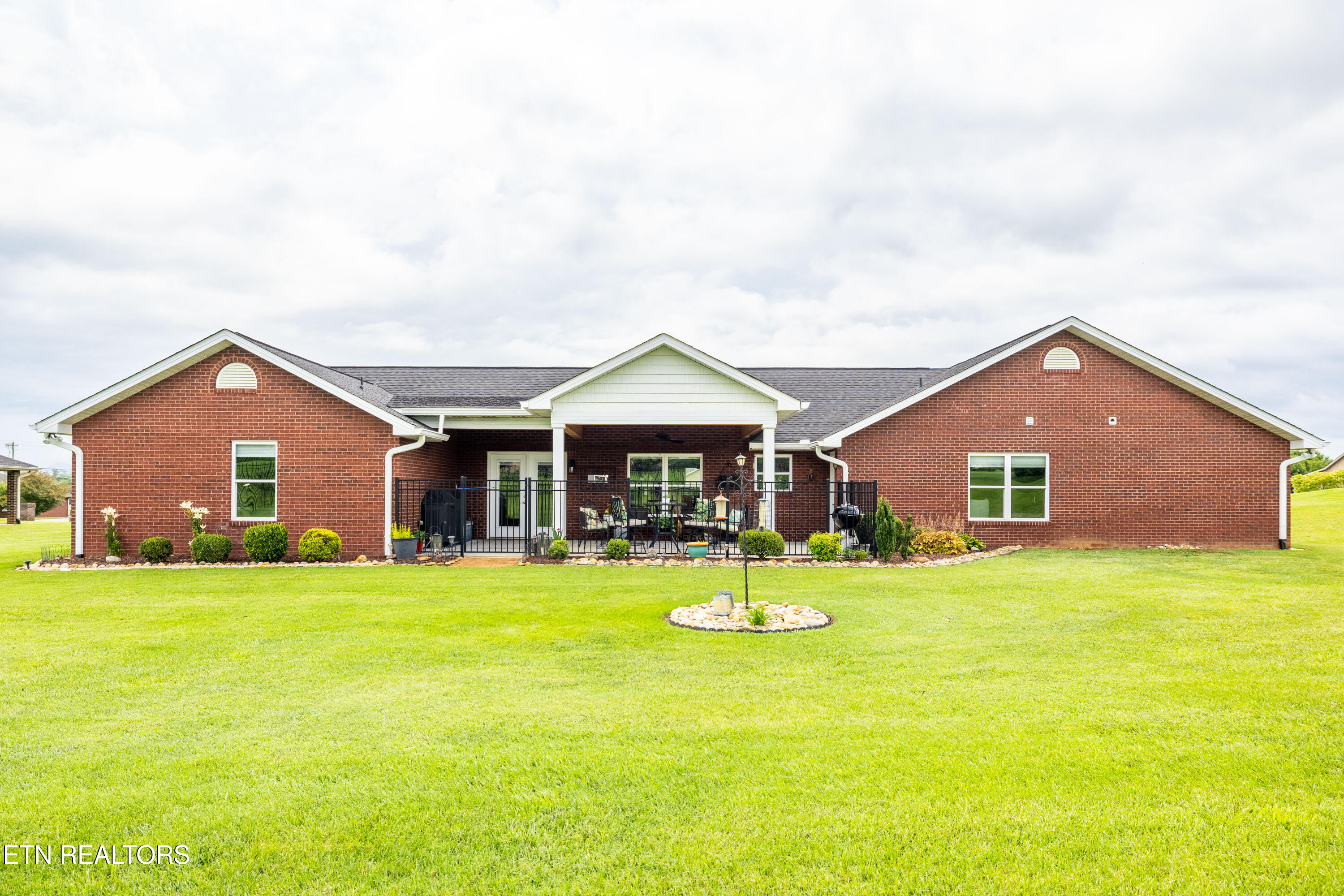 1045 Southwind Circle