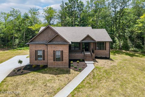 2 Riverchase Drive Crossville TN 38555