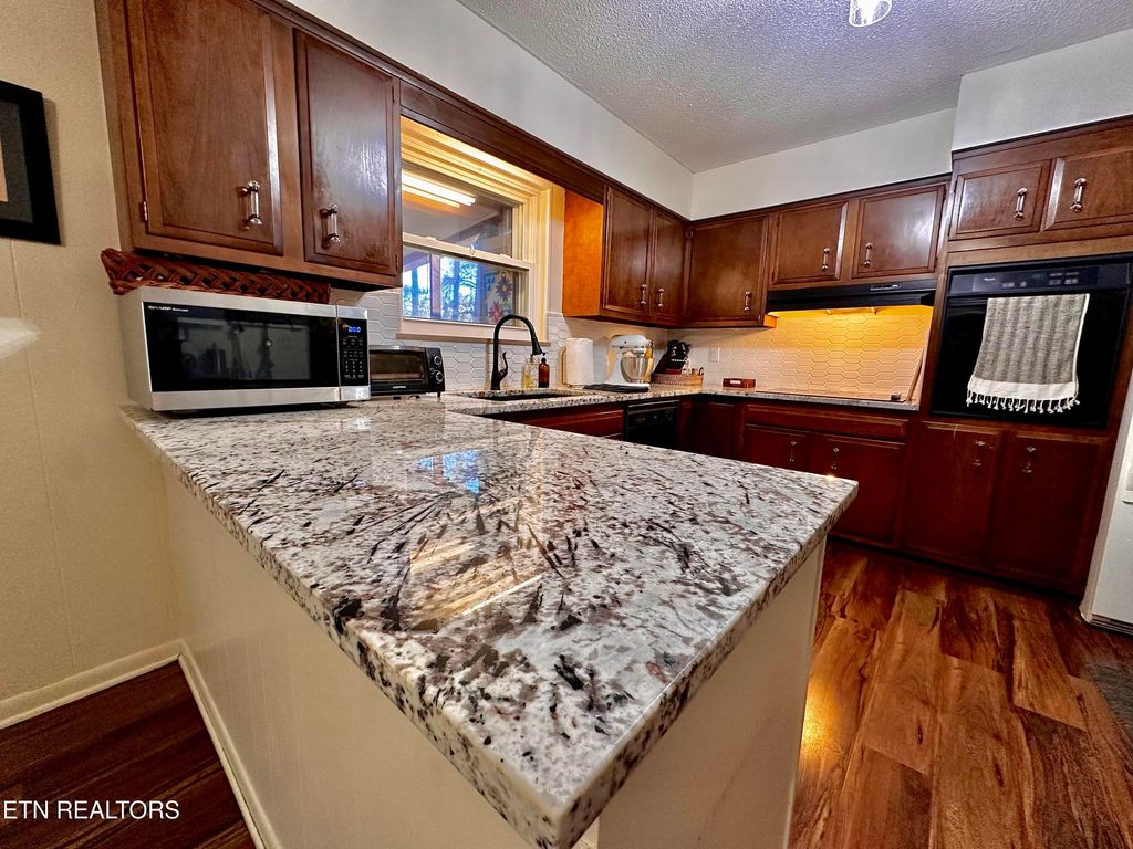 Photo of 827 Goddard St, Alcoa, TN 37701 (MLS # 1285439)