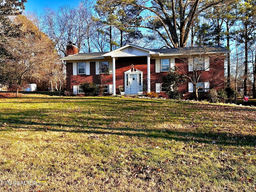 Photo of 827 Goddard St, Alcoa, TN 37701 (MLS # 1285439)