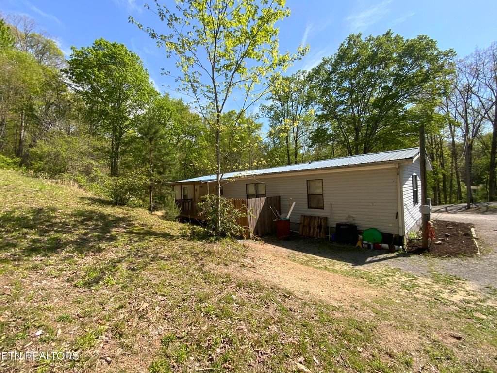 Photo of 185 Moccasin Hollow Lane, Clinton, TN 37716 (MLS # 1297246)