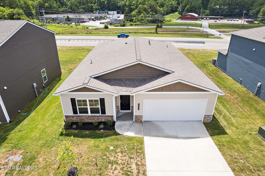 Photo of 134 N Blissful Meadows Drive, Harriman, TN 37748 (MLS # 1299452)