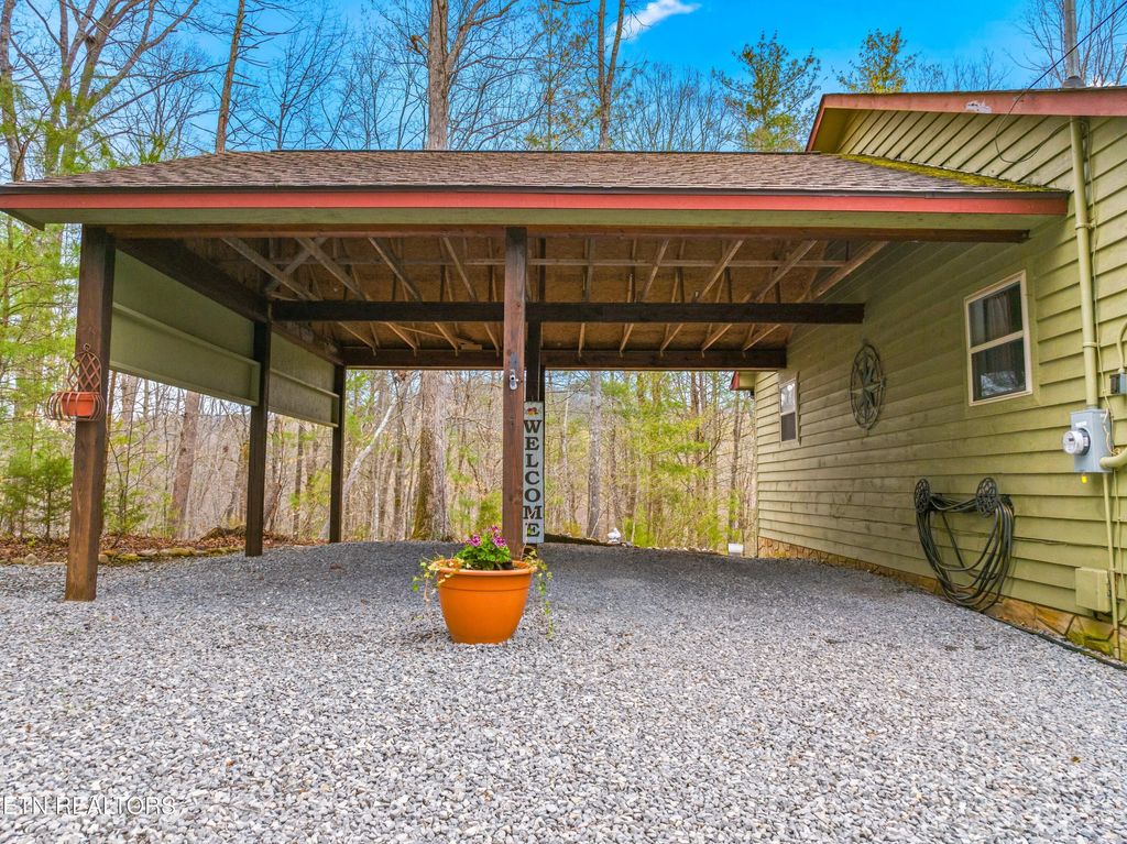 Photo of 170 Pine Hollow Way, Newport, TN 37821 (MLS # 1295803)