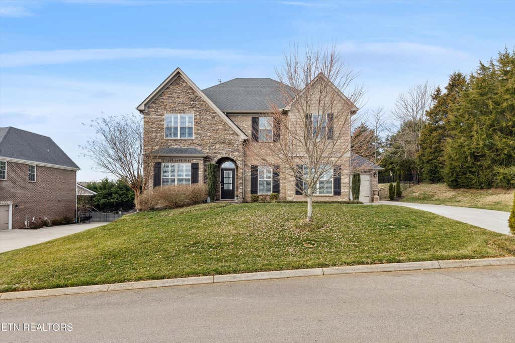 Photo of 1614 Charlottesville Blvd, Knoxville, TN 37922 (MLS # 1292103)