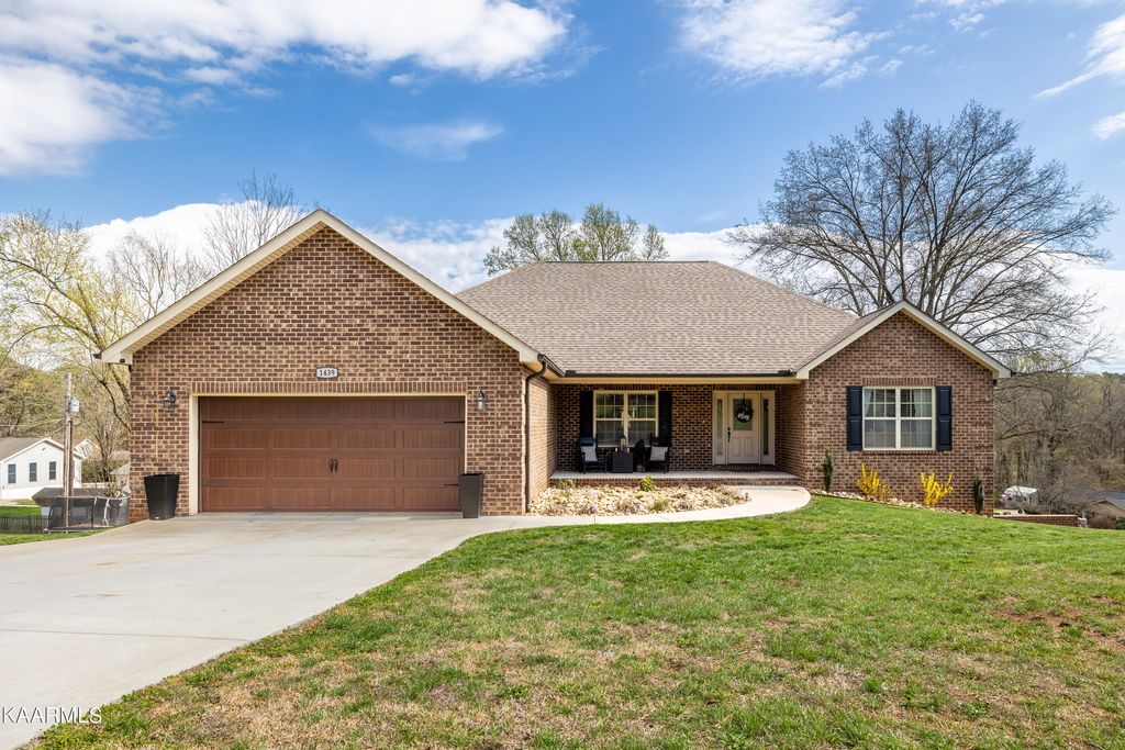Photo of 1439 Hillvale Rd, Louisville, TN 37777 (MLS # 1222620)