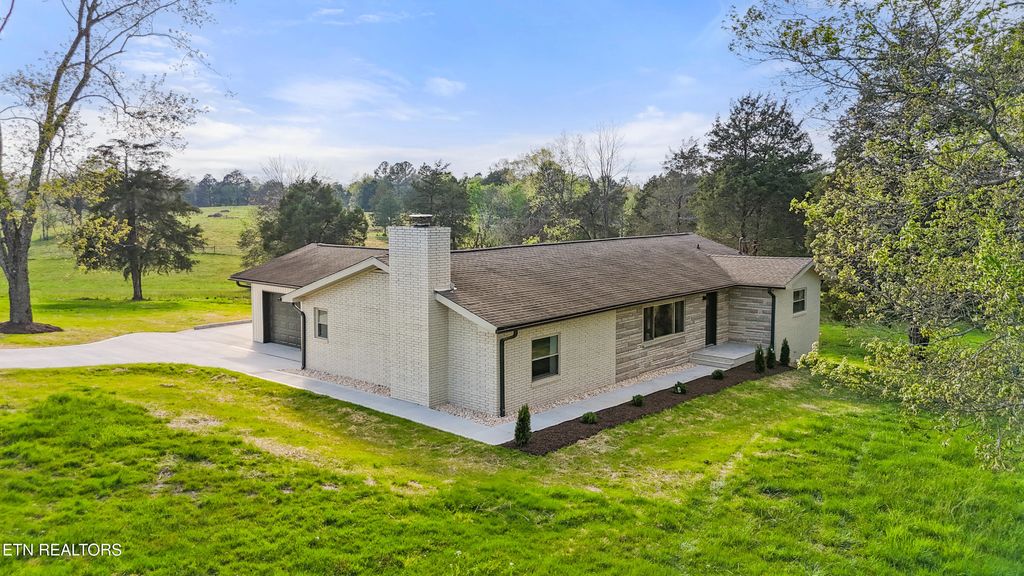 Photo of 5911 roberts Rd, Corryton, TN 37721 (MLS # 1298061)