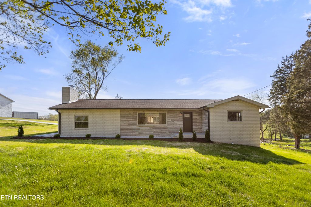 Photo of 5911 roberts Rd, Corryton, TN 37721 (MLS # 1298061)