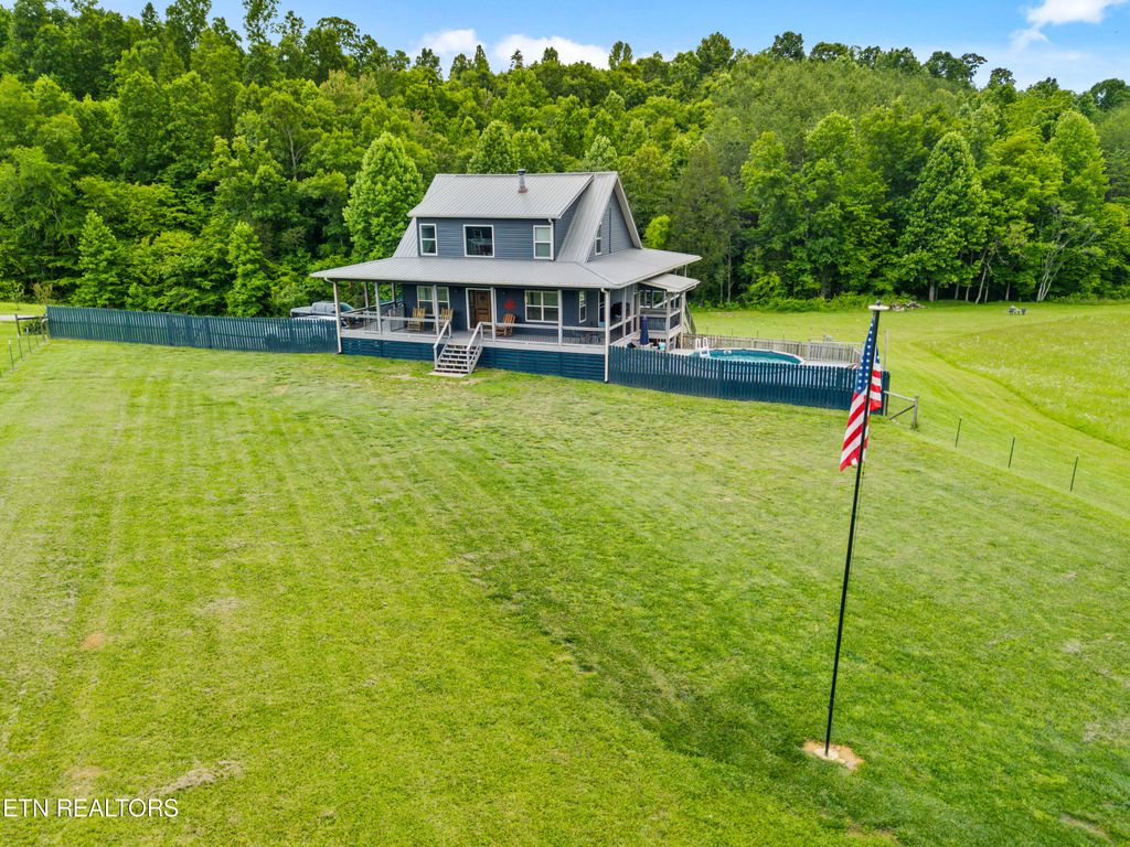 Photo of 106 Cagle Rd, Tellico Plains, TN 37385 (MLS # 1264754)