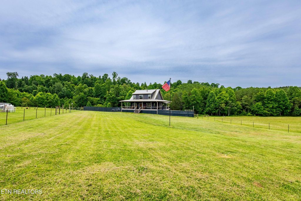 Photo of 106 Cagle Rd, Tellico Plains, TN 37385 (MLS # 1264754)