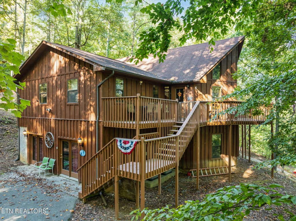 Photo of 3469 Sugar Maple Loop Rd, Sevierville, TN 37862 (MLS # 1350431)