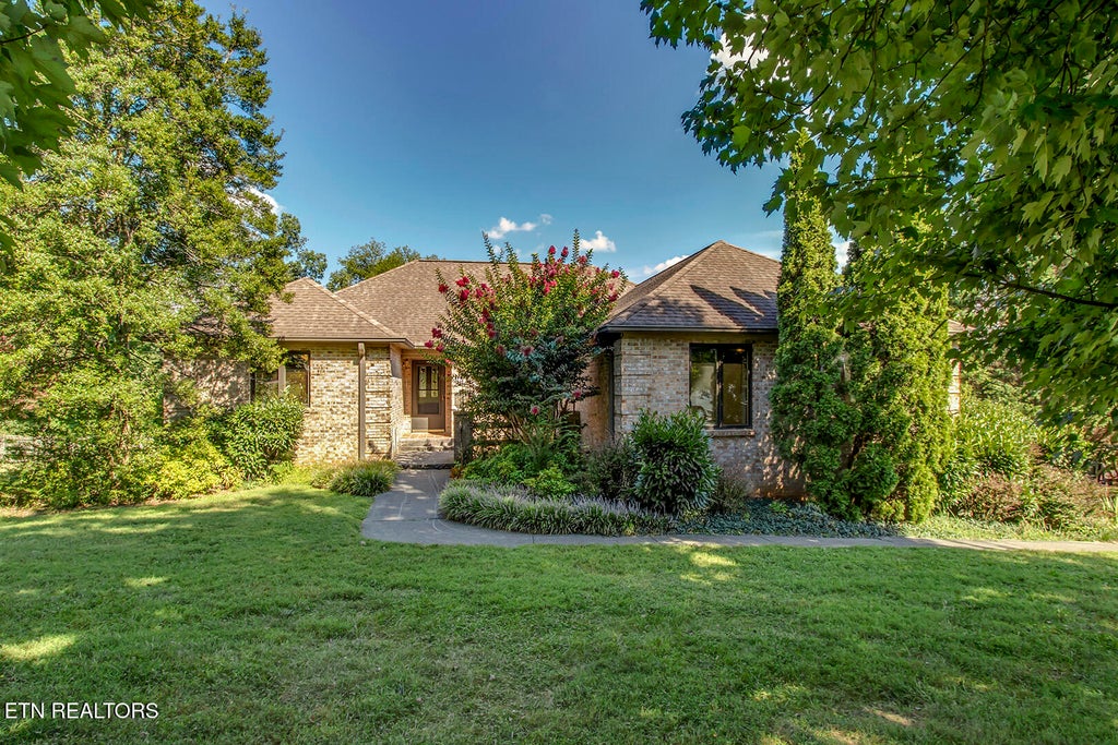 Photo of 318 Mapletree Drive, Knoxville, TN 37934 (MLS # 1354689)