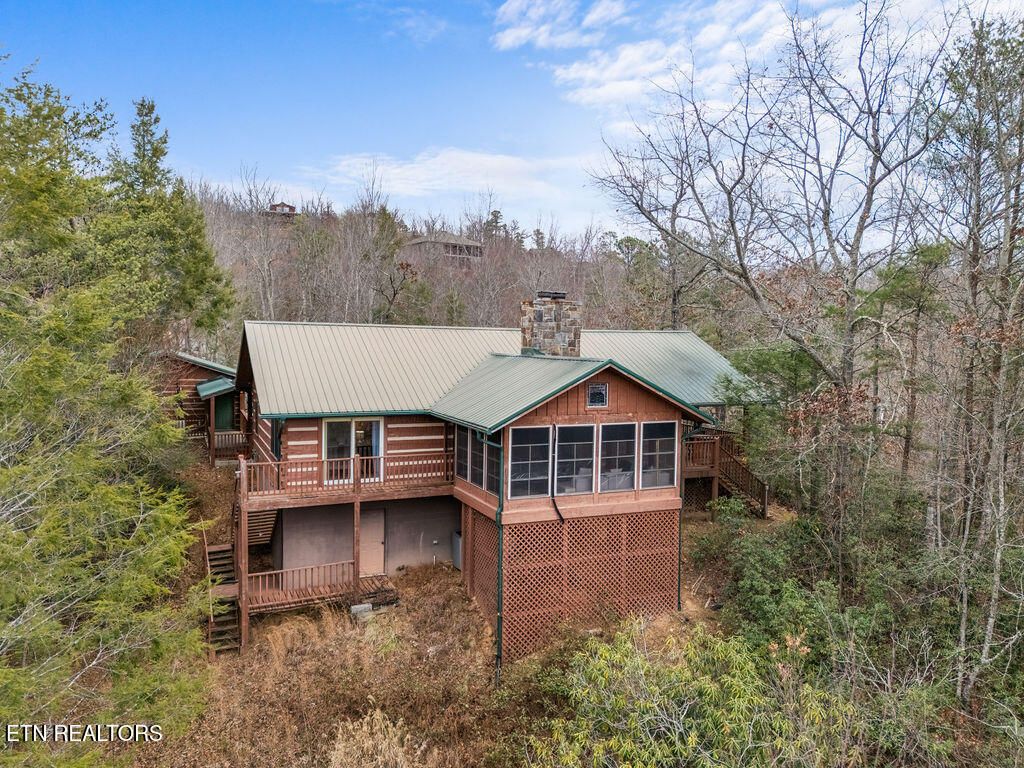 Photo of 3859 Warden Branch Lane, Gatlinburg, TN 37738 (MLS # 1324633)