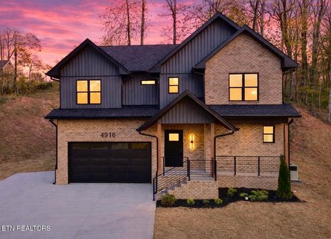 Photo of 4916 Skyview Drive, Knoxville, TN 37917 (MLS # 1336147)