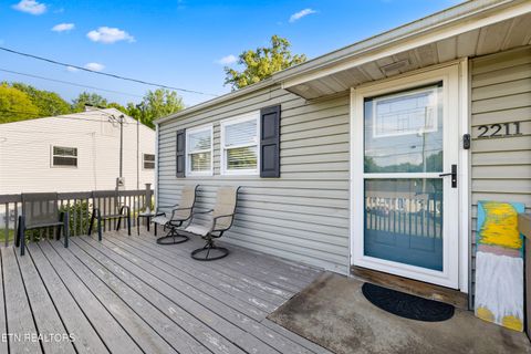 Tiny photo for 2211 Peachtree St, Knoxville, TN 37920 (MLS # 1340791)