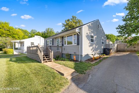 Tiny photo for 2211 Peachtree St, Knoxville, TN 37920 (MLS # 1340791)