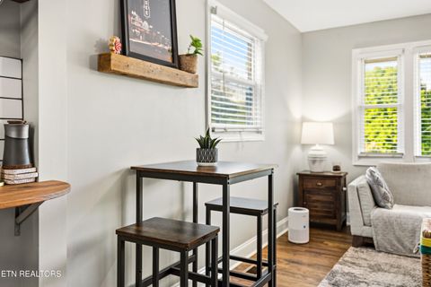 Tiny photo for 2211 Peachtree St, Knoxville, TN 37920 (MLS # 1340791)