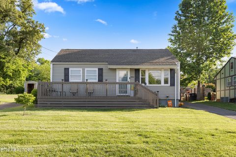 Photo of 2211 Peachtree St, Knoxville, TN 37920 (MLS # 1340791)