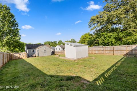Tiny photo for 2211 Peachtree St, Knoxville, TN 37920 (MLS # 1340791)