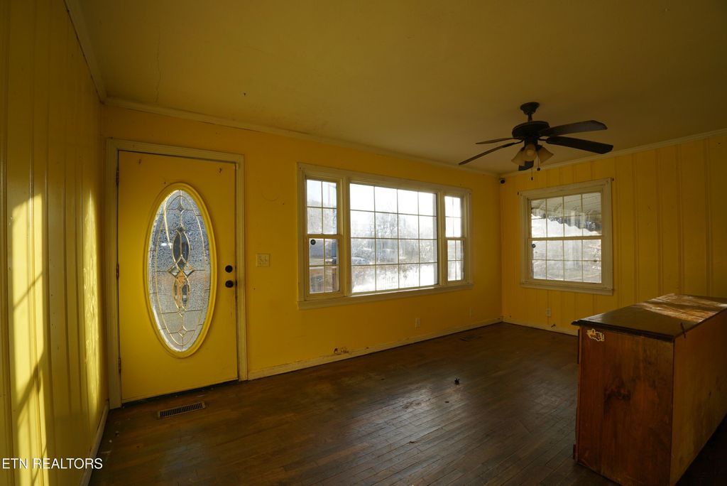 Photo of 111 Sunset Ave, Englewood, TN 37329 (MLS # 1316617)