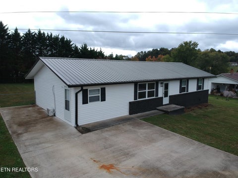 Tiny photo for 151 Jaynes Rd, Tazewell, TN 37879 (MLS # 1359782)