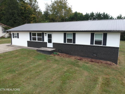Tiny photo for 151 Jaynes Rd, Tazewell, TN 37879 (MLS # 1359782)