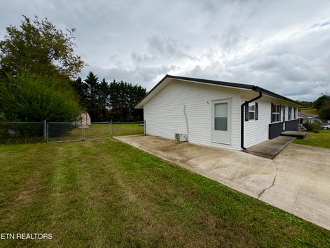 Tiny photo for 151 Jaynes Rd, Tazewell, TN 37879 (MLS # 1359782)