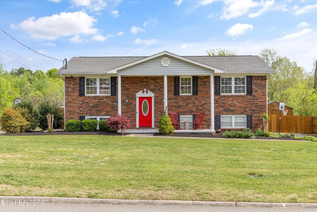 Photo of 7752 Cranley Rd, Powell, TN 37849 (MLS # 1336958)