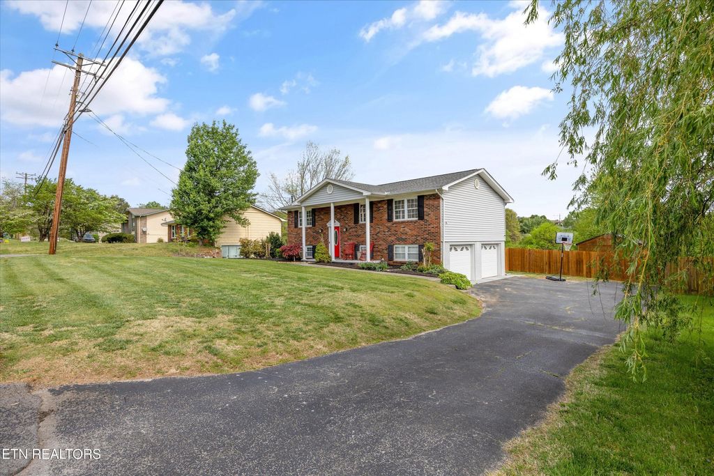 Photo of 7752 Cranley Rd, Powell, TN 37849 (MLS # 1336958)