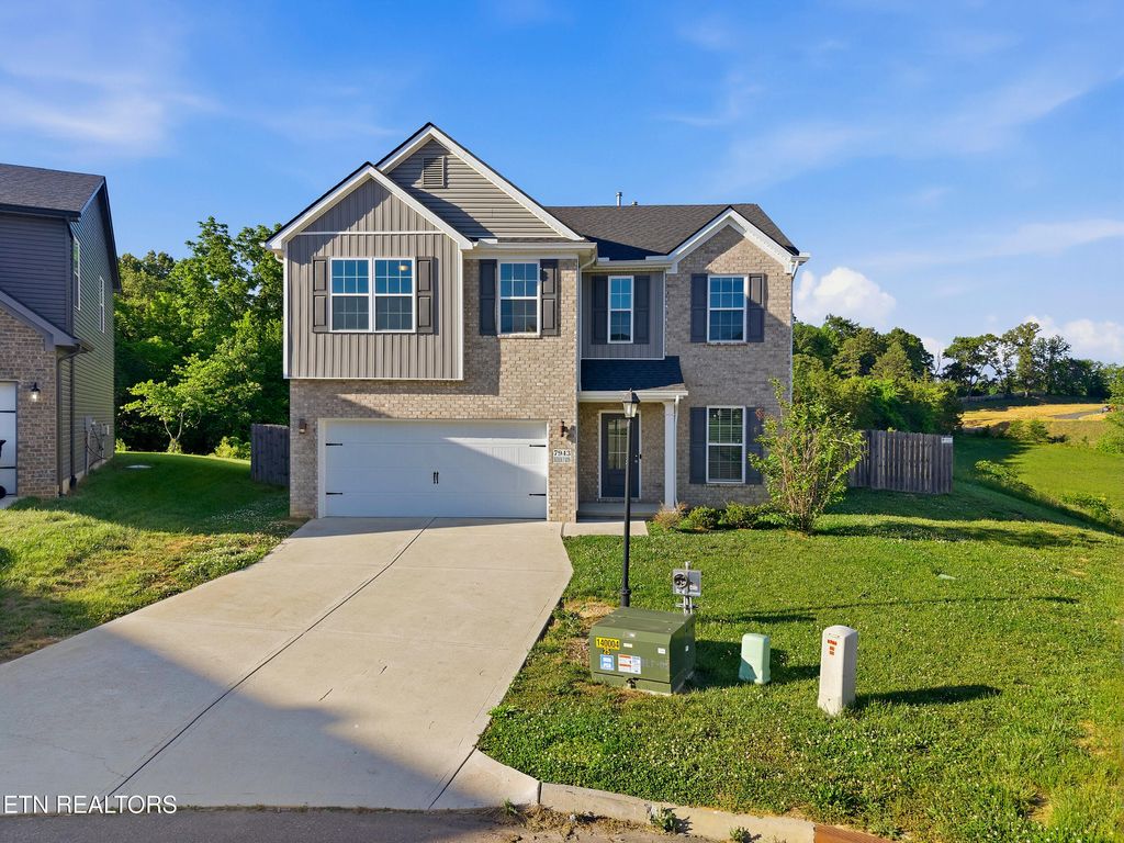 Photo of 7943 Beeler Farms Lane, Knoxville, TN 37918 (MLS # 1341070)