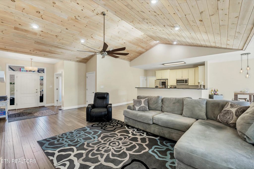 Photo of 1322 Houston Springs Rd, Greenback, TN 37742 (MLS # 1329639)