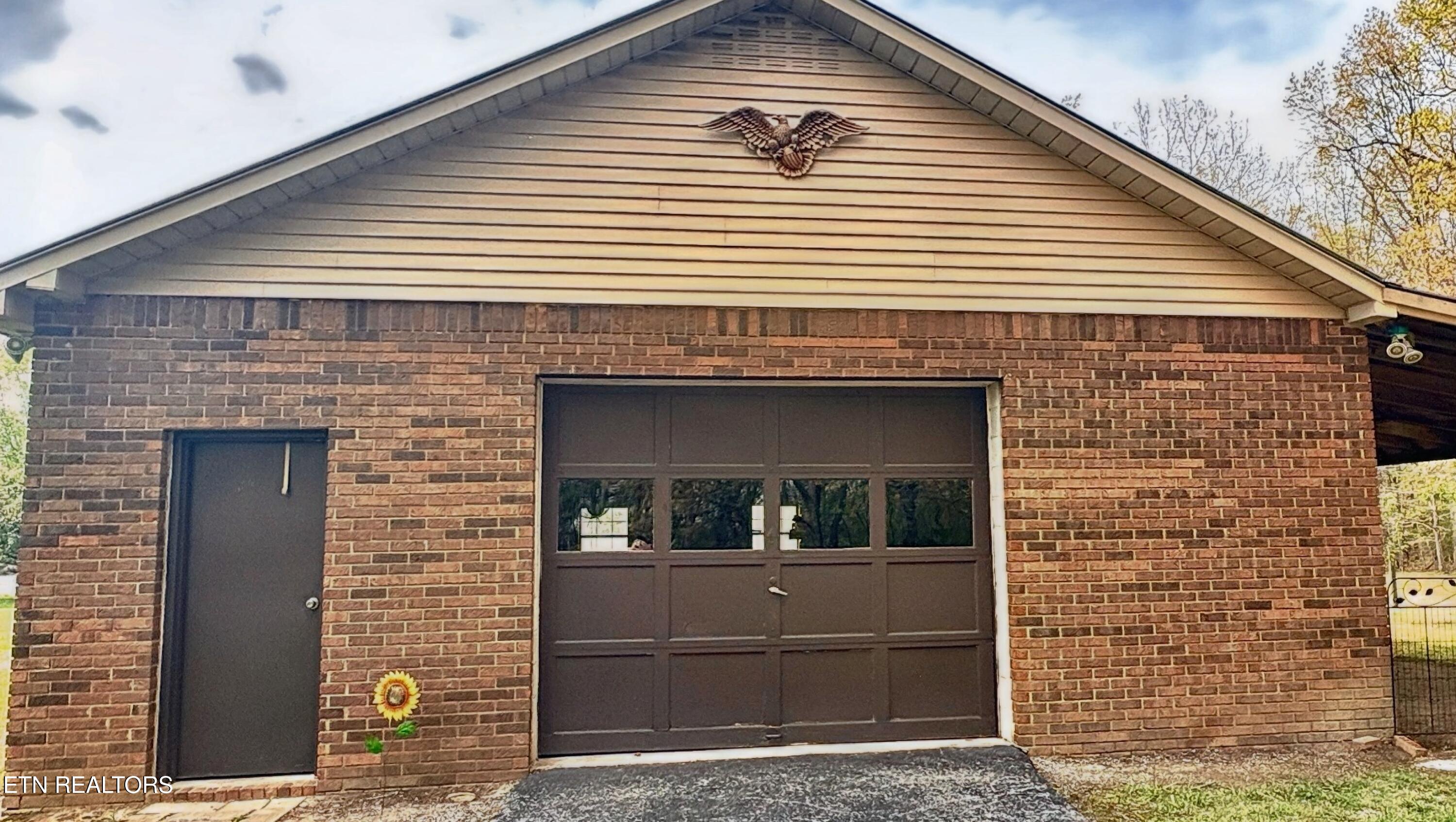 3251 Rugby Pike