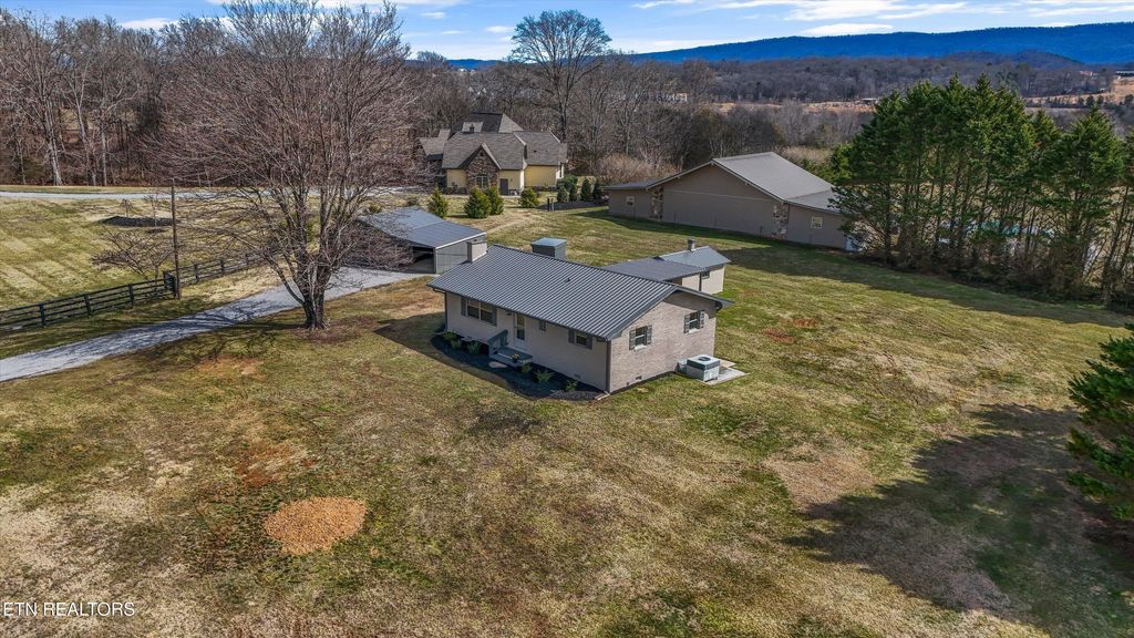Photo of 3138 Carpenters Grade Rd, Maryville, TN 37803 (MLS # 1329776)