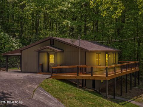 Photo of 118 Clark Lane, Harriman, TN 37748 (MLS # 1338039)