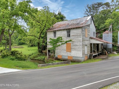 Tiny photo for 331 Clover Hill Rd, Maryville, TN 37801 (MLS # 1332550)