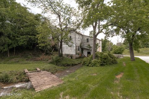 Tiny photo for 331 Clover Hill Rd, Maryville, TN 37801 (MLS # 1332550)