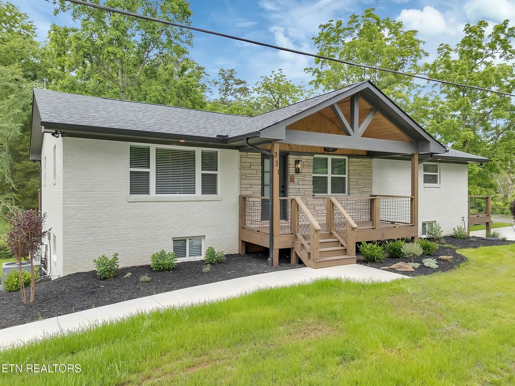 Photo of 331 Clover Hill Rd, Maryville, TN 37801 (MLS # 1332550)